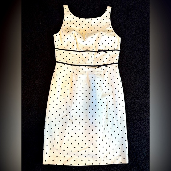 Carmen Marc Valvo Dresses & Skirts - Carmen Marc Valvo White and Black Dotted Mini Dress